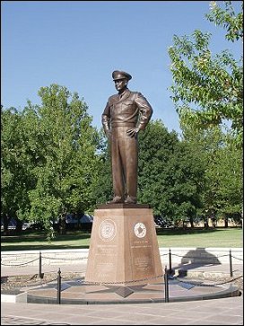 General Dwight D. Eisenhower statue at the Eisenhower Presidential Library